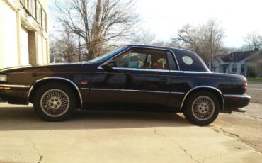 Chrysler-Other-1989-Burgundy-Tan