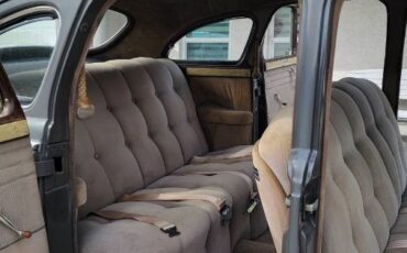Chrysler-Royal-1941-Gray-5