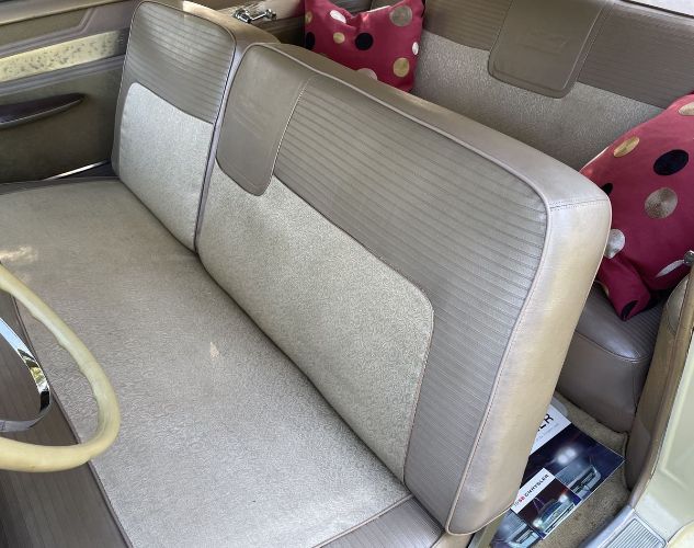Chrysler-Windsor-1958-Bamboo-YellowErmine-Tan-21