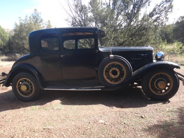 Chrysler-crown-coupe-series-77-1930-black-2