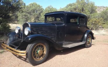 Chrysler-crown-coupe-series-77-1930-black