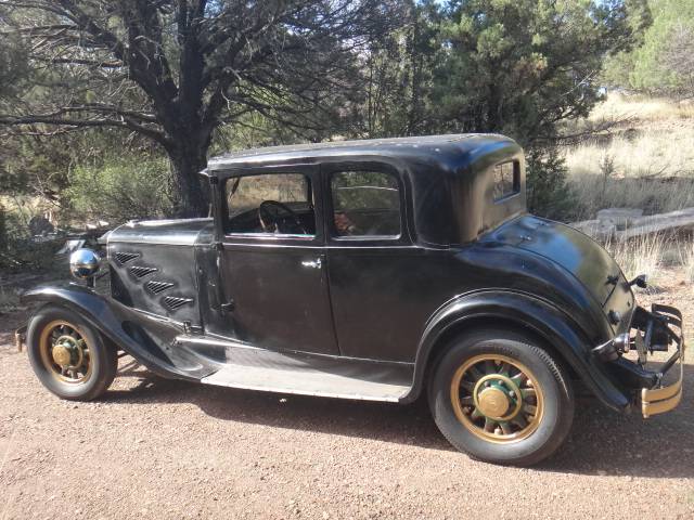 Chrysler-crown-coupe-series-77-1930-black-5