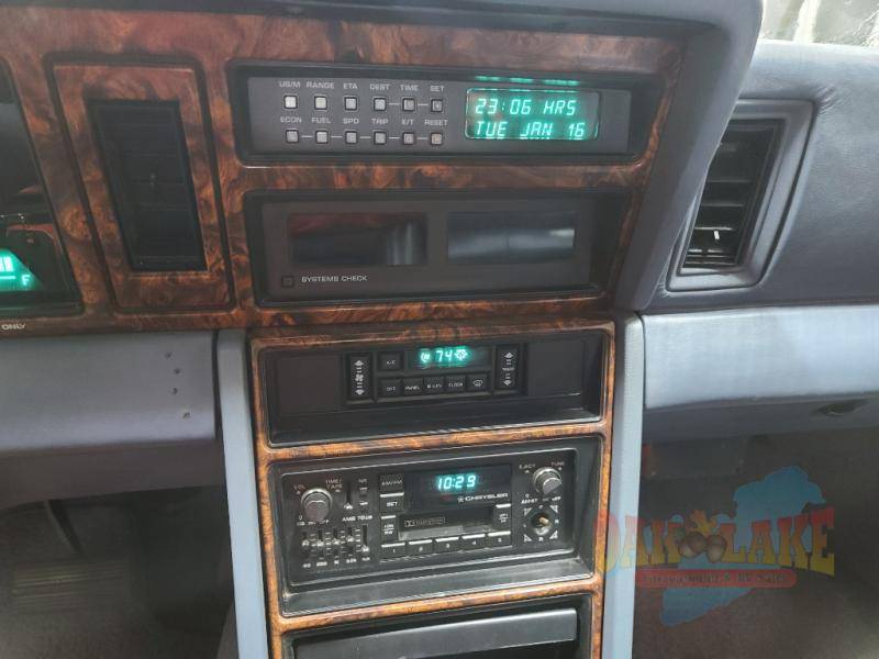 Chrysler-le-baron-turbo-1987-white-12
