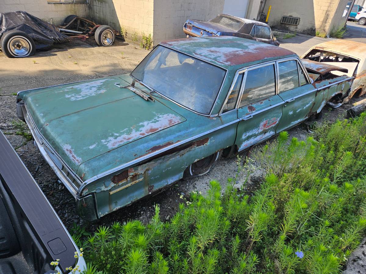 Chrysler-new-yorker-1965-green-1