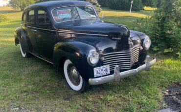 Chrysler-royal-1940-black
