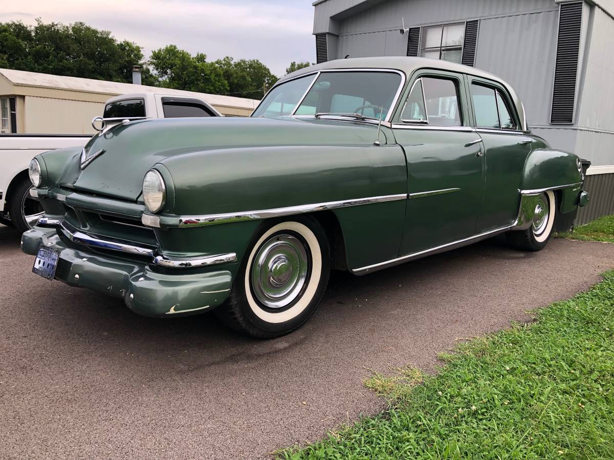 Chrysler-saratoga-1952-green-1