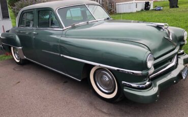 Chrysler-saratoga-1952-green-2