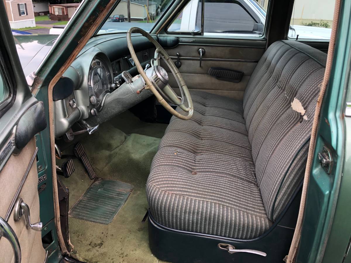 Chrysler-saratoga-1952-green-5