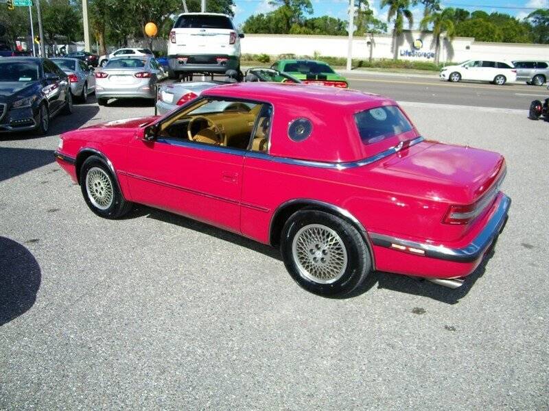 Chrysler-tc-1991-red-2