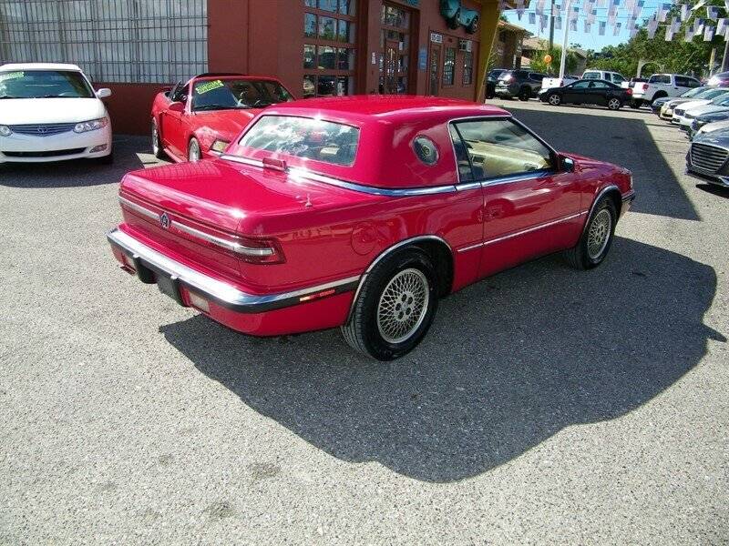 Chrysler-tc-1991-red-4