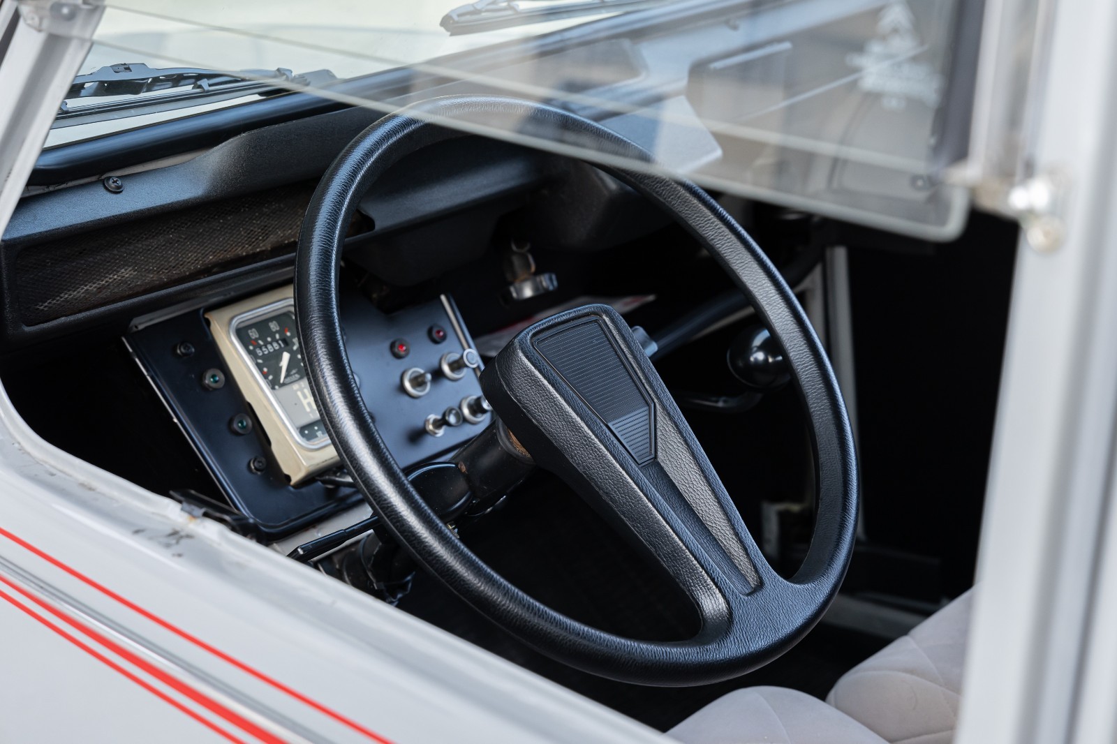 Citroen-2CV-1985-Convertible-12