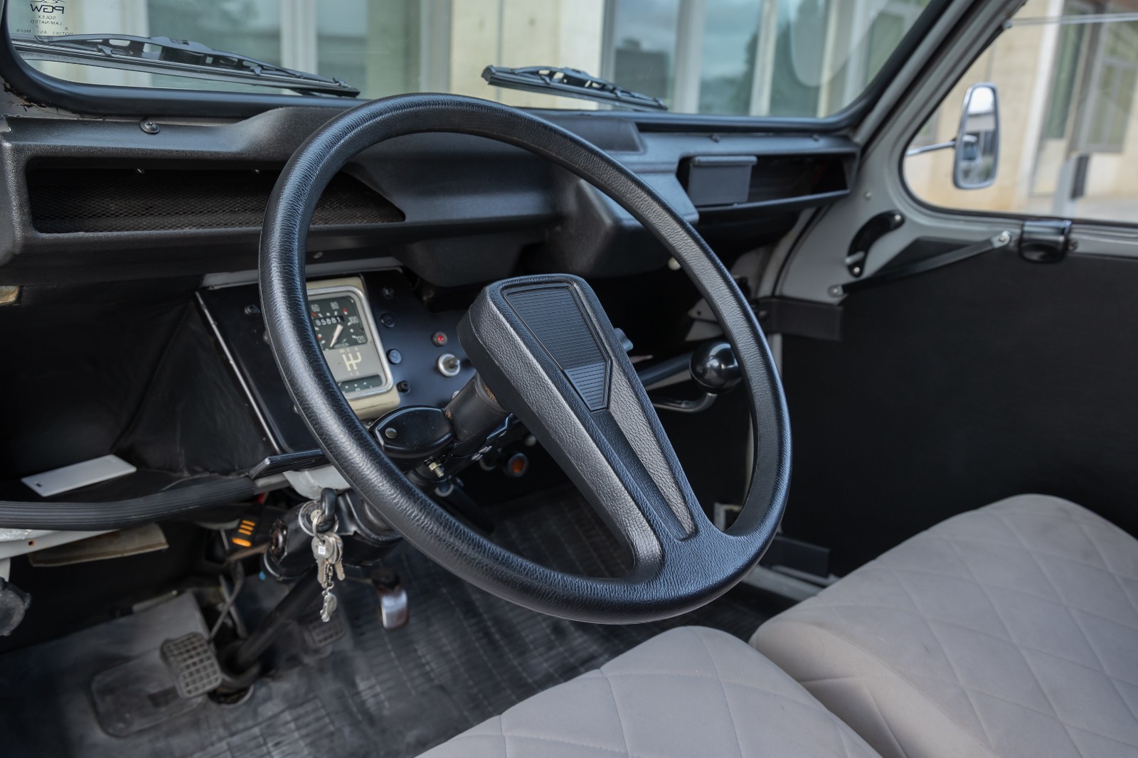 Citroen-2CV-1985-Convertible-16