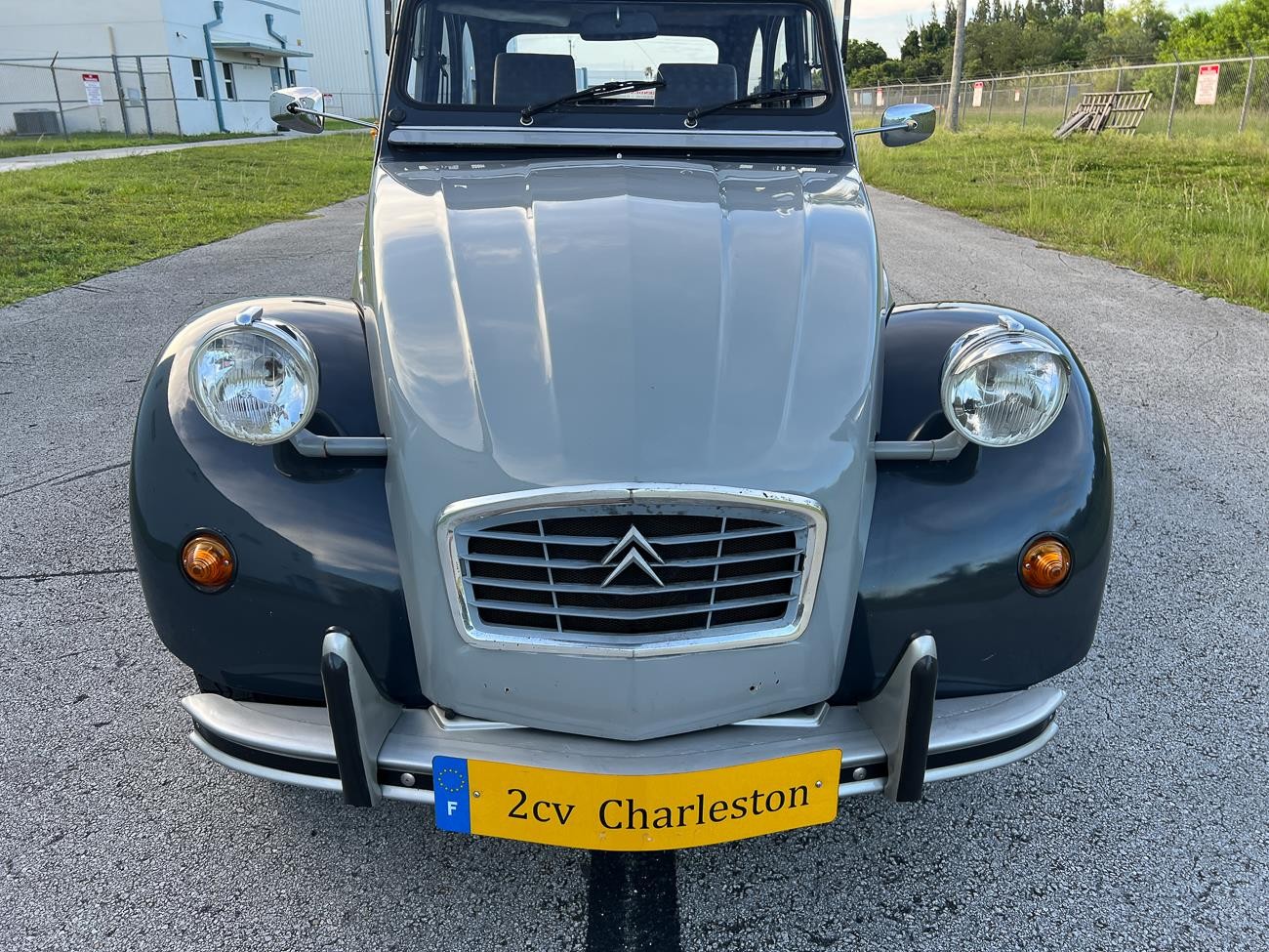 Citroen-2CV-1985-coupe-13