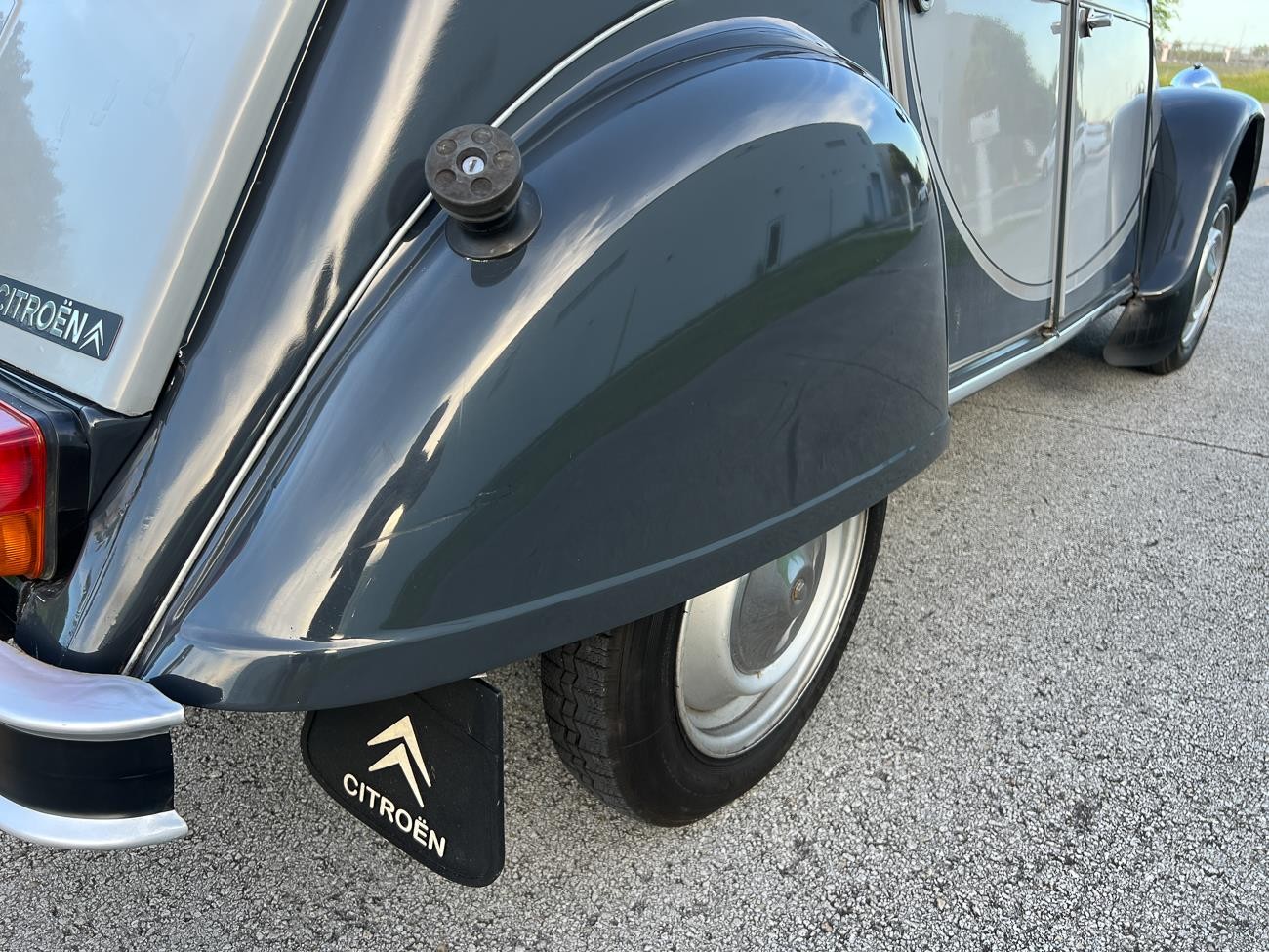 Citroen-2CV-1985-coupe-32