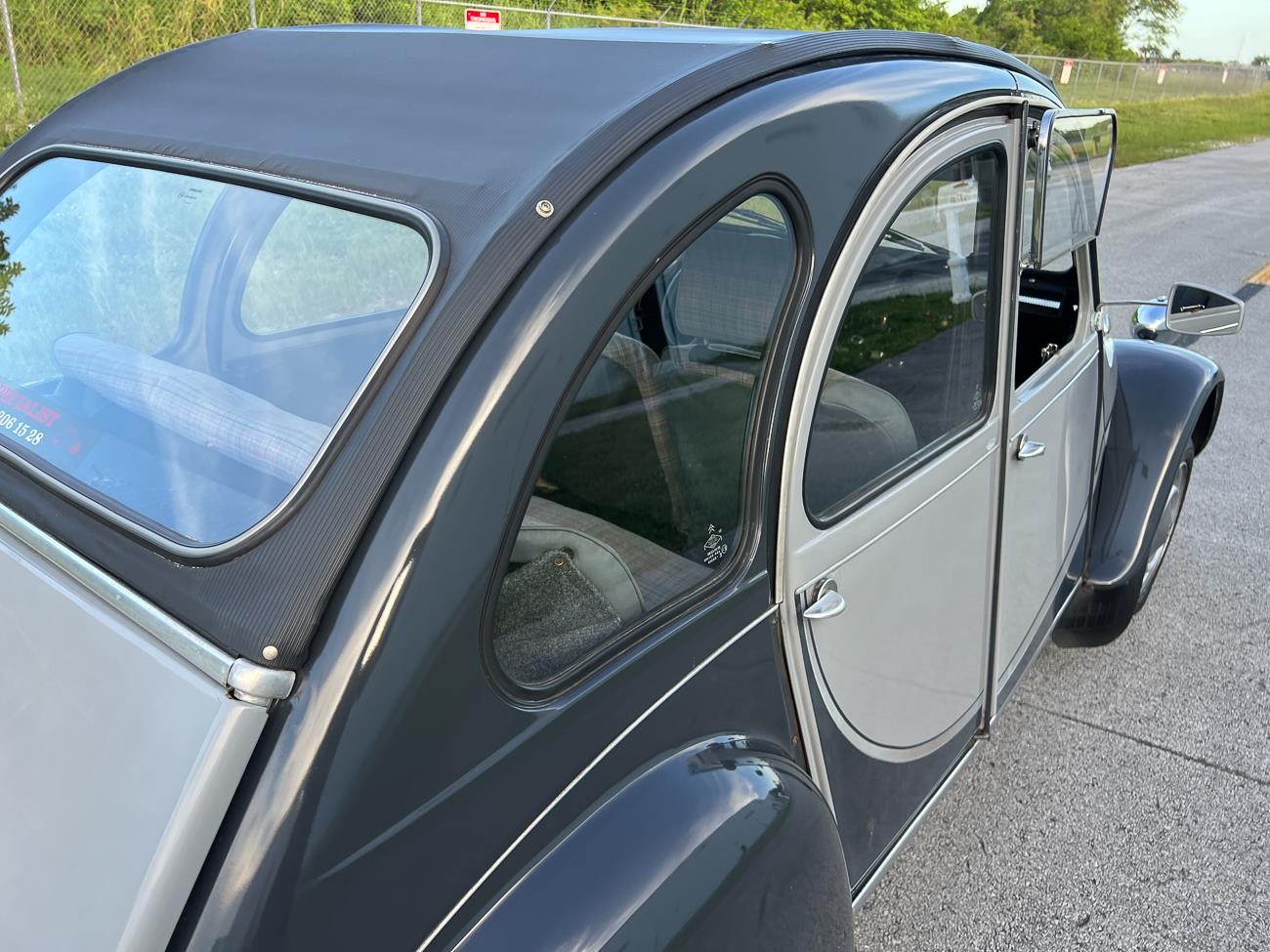 Citroen-2CV-1985-coupe-34