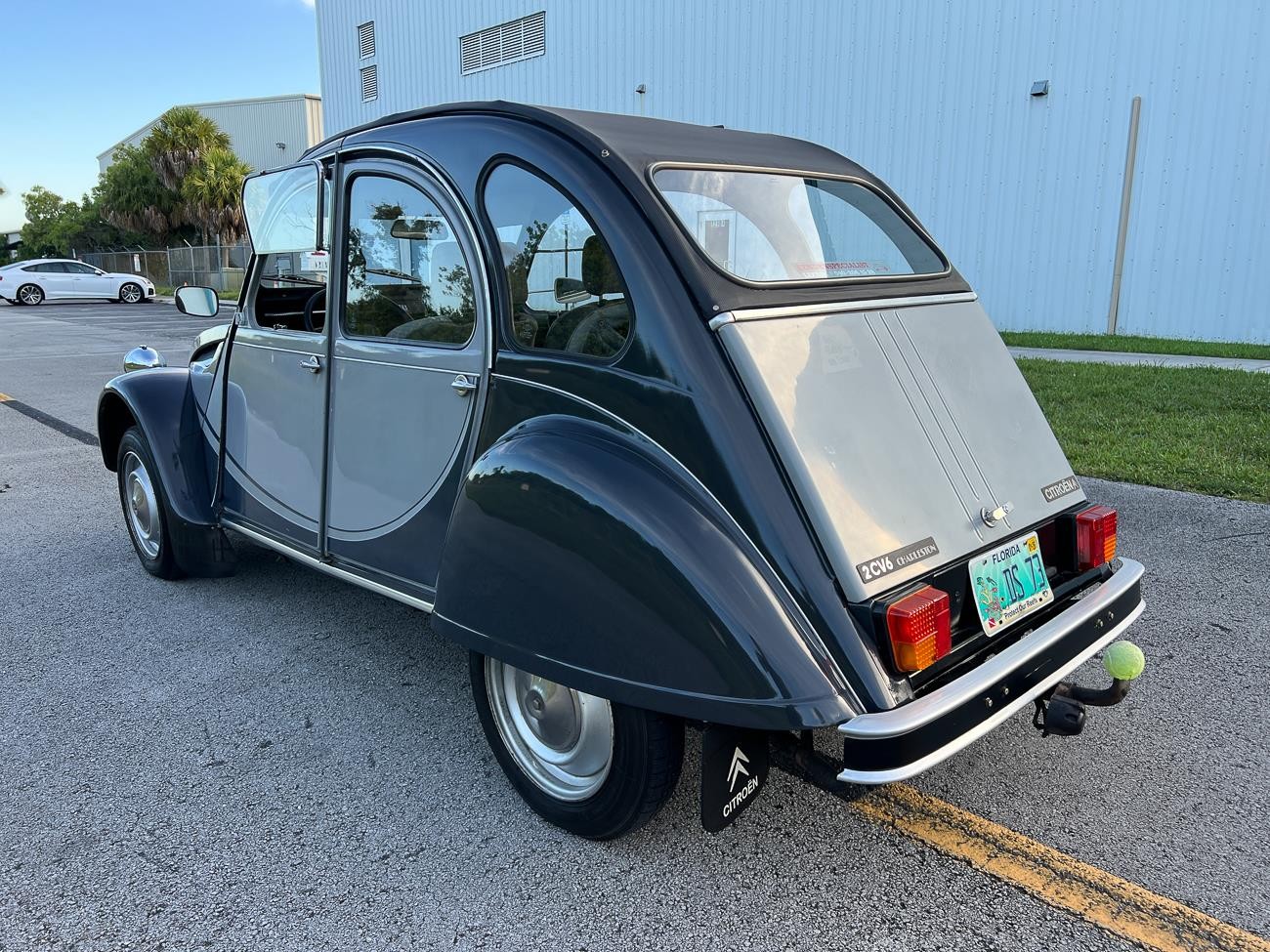 Citroen-2CV-1985-coupe-6