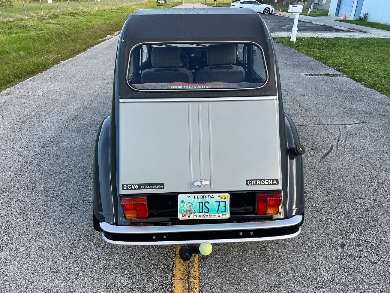 Citroen-2CV-1985-coupe-7
