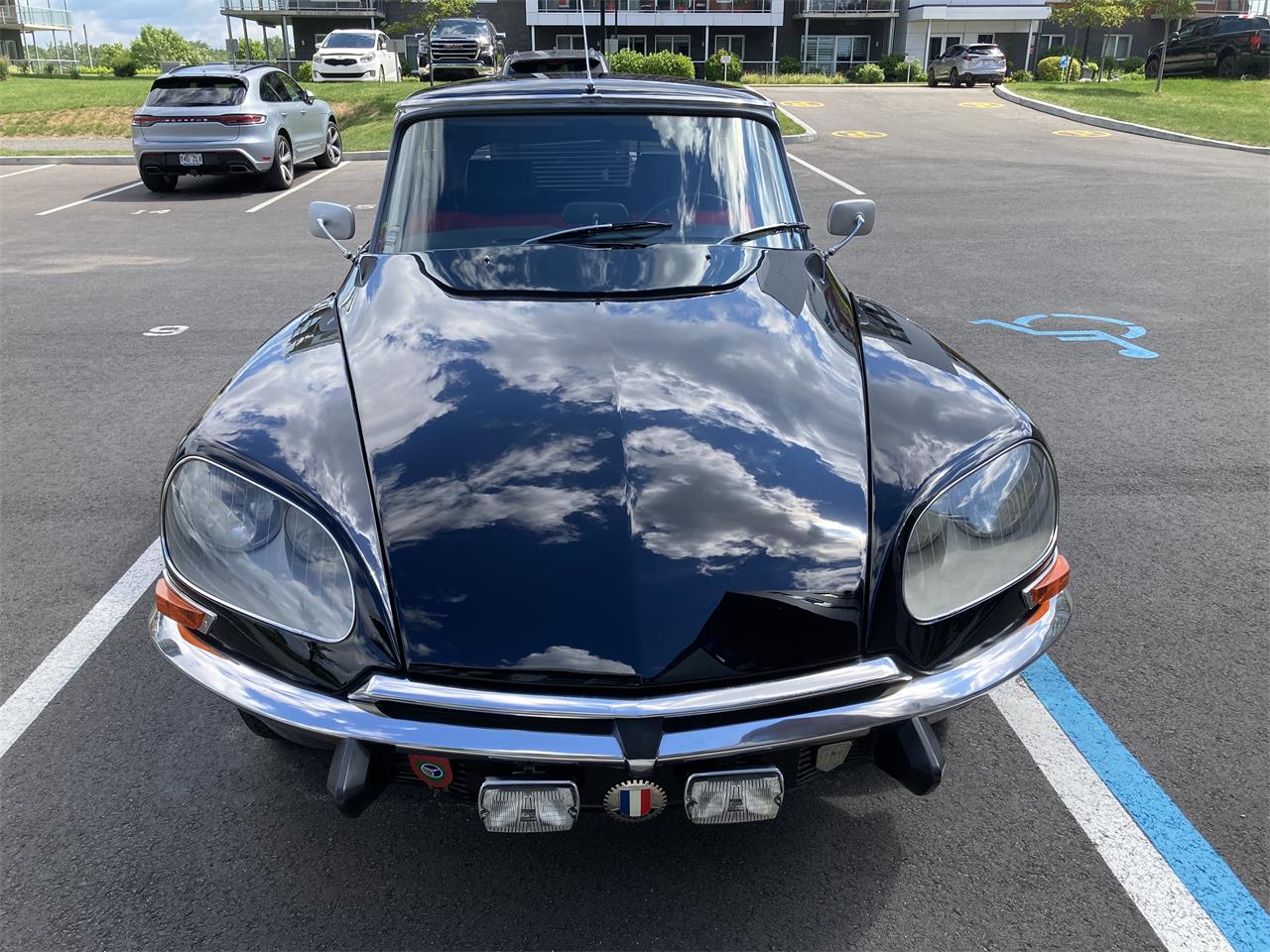 Citroen-Ds21-pallas-1971-Black-Burgundy-17