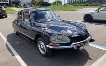 Citroen-Ds21-pallas-1971-Black-Burgundy-19