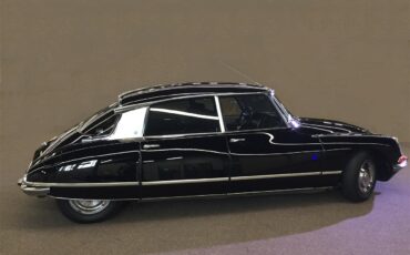 Citroen-Ds21-pallas-1971-Black-Burgundy-21