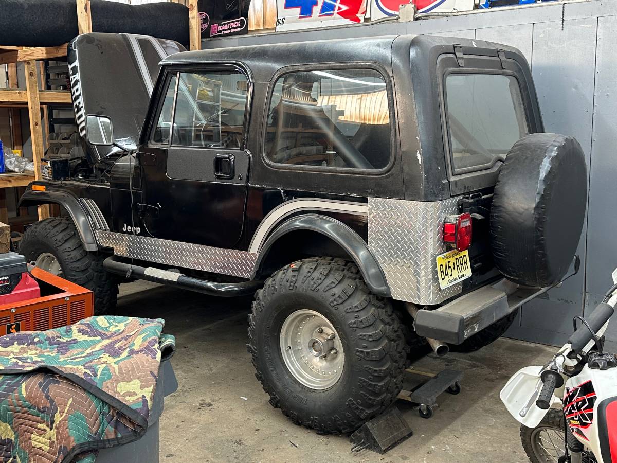 Cj-7-1986-black-1