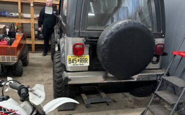 Cj-7-1986-black-2