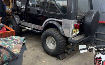 Cj-7-1986-black-3