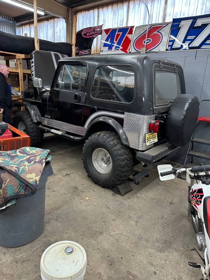 Cj-7-1986-black-3