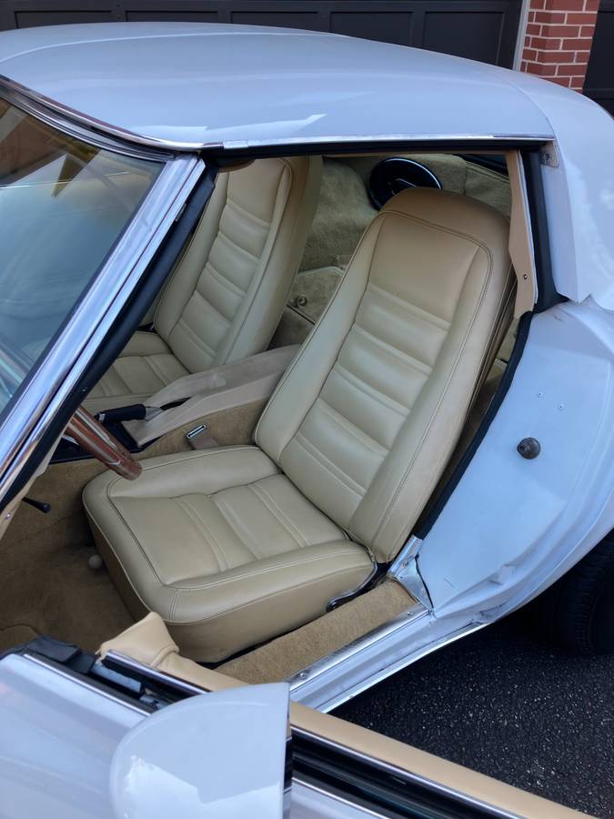 Corvette-1978-white-1