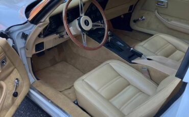 Corvette-1978-white-2