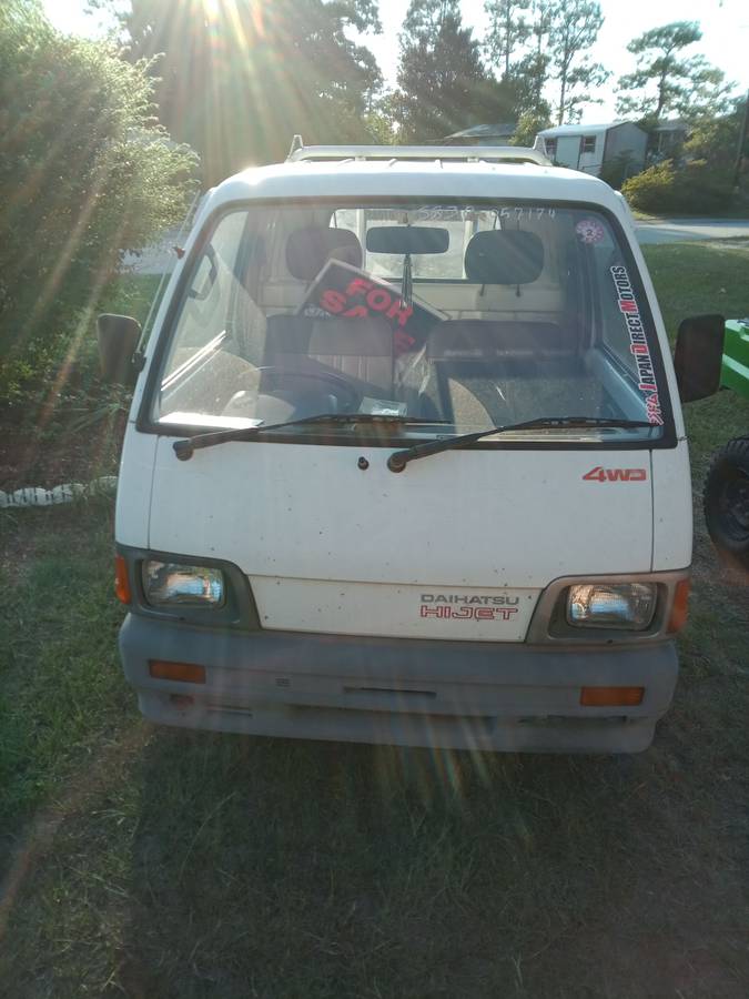 Daihatsu-hijet-1991-white