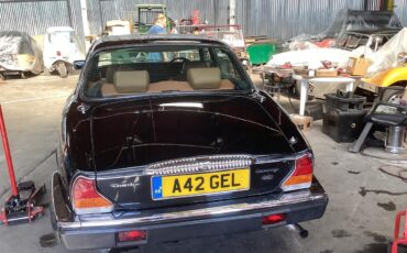 Daimler-Sovereign-1983-Metallic-green-Tan-7