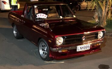 Datsun-1200-1988-Candy-Apple-RED-Black-1