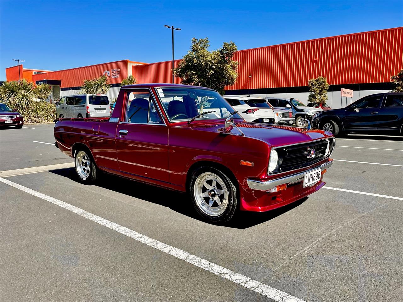 Datsun-1200-1988-Candy-Apple-RED-Black-12