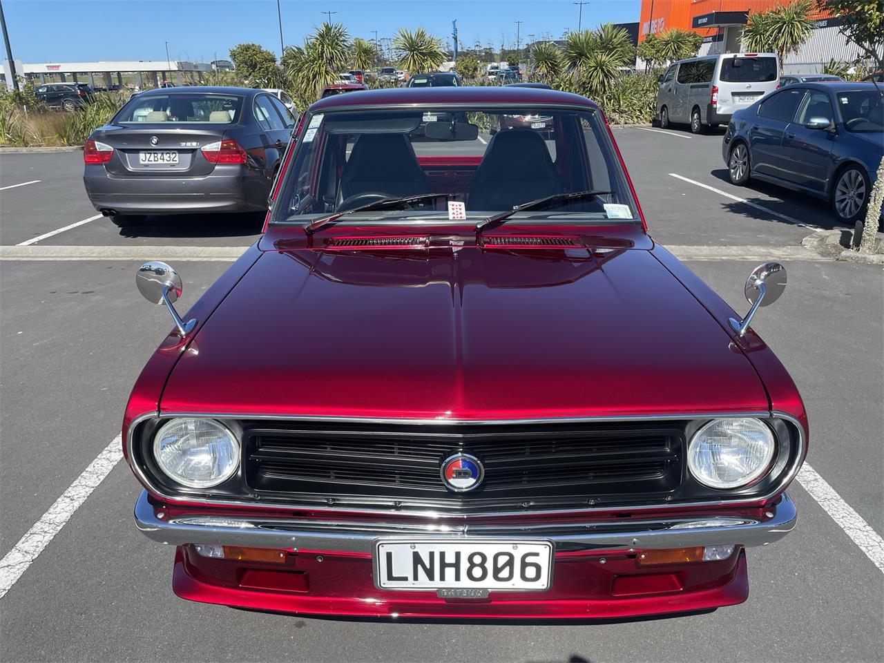 Datsun-1200-1988-Candy-Apple-RED-Black-2