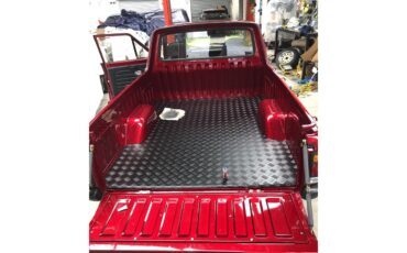 Datsun-1200-1988-Candy-Apple-RED-Black