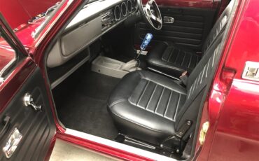 Datsun-1200-1988-Candy-Apple-RED-Black-4