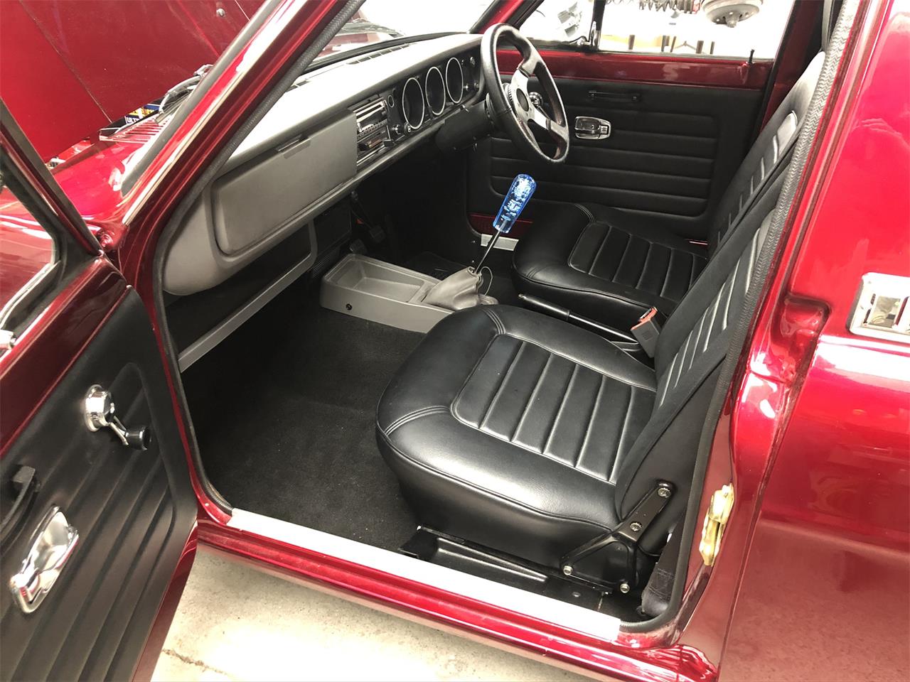 Datsun-1200-1988-Candy-Apple-RED-Black-4