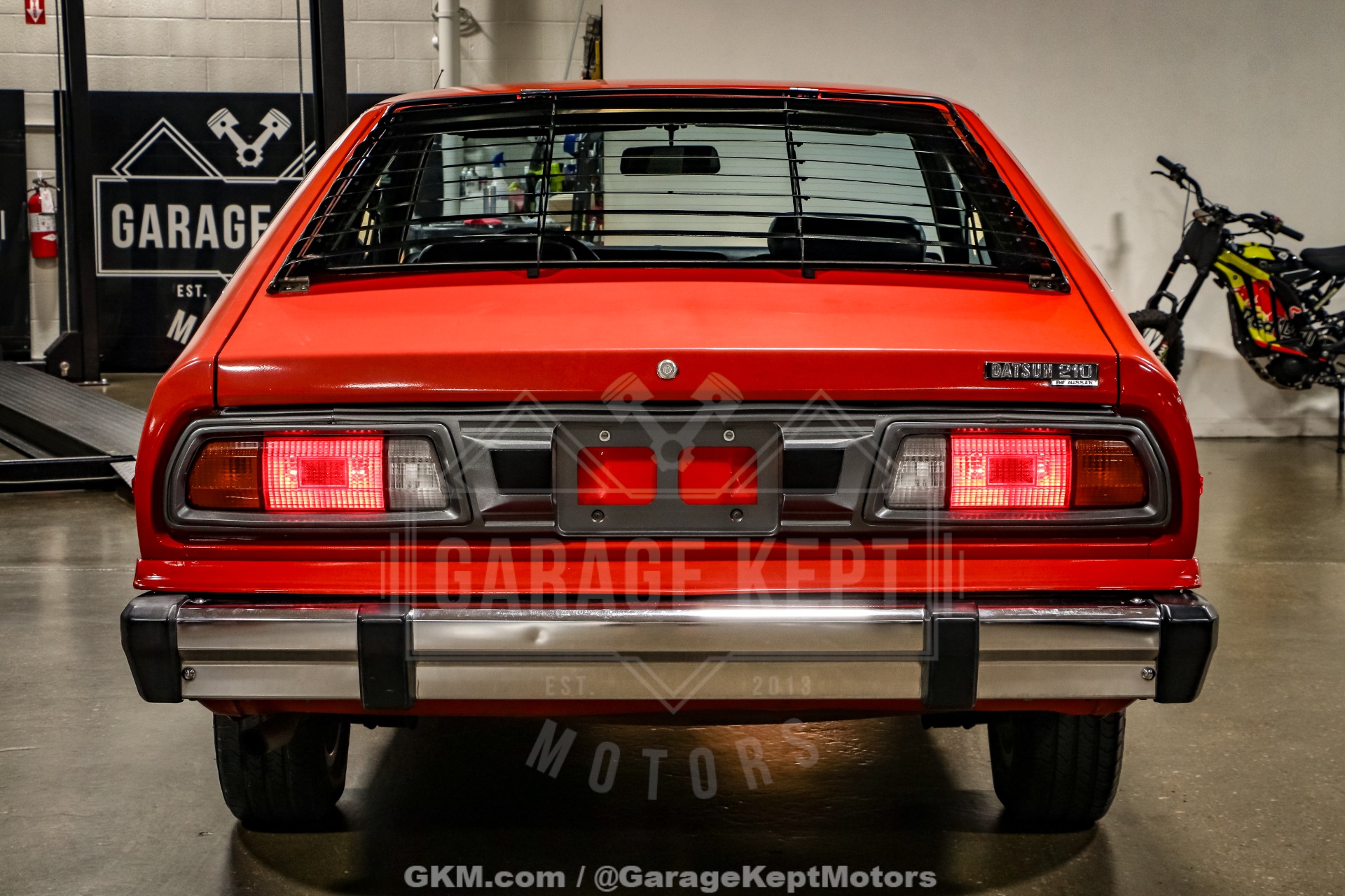 Datsun-210-1979-Red-Black-46