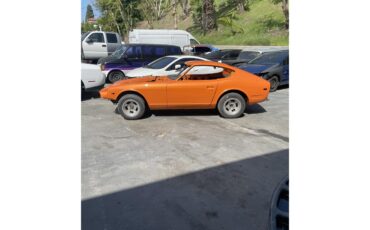 Datsun-240z-1970-Orange-Black-13