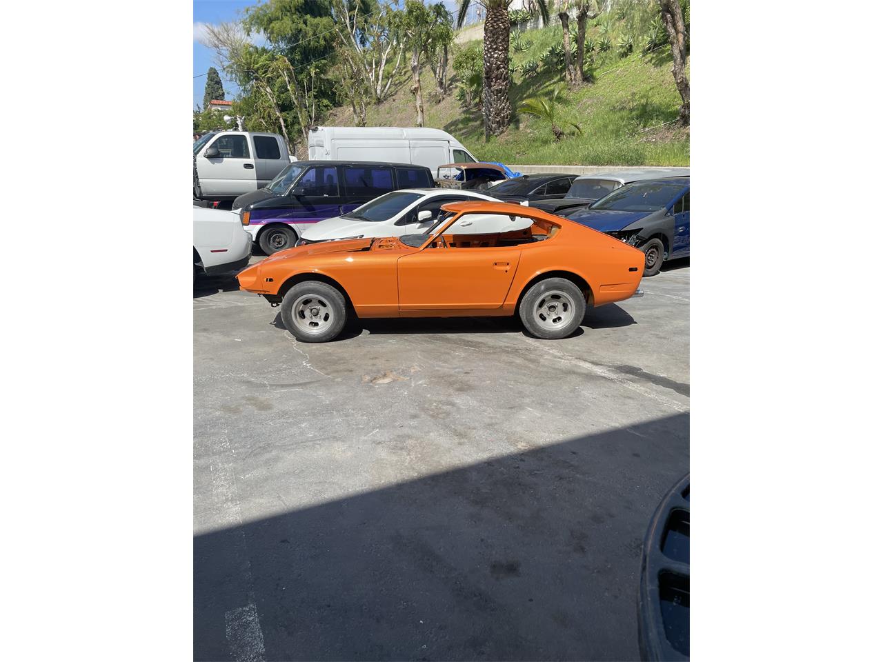 Datsun-240z-1970-Orange-Black-13
