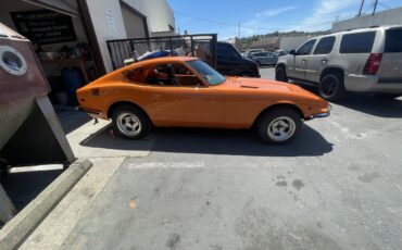 Datsun-240z-1970-Orange-Black-5