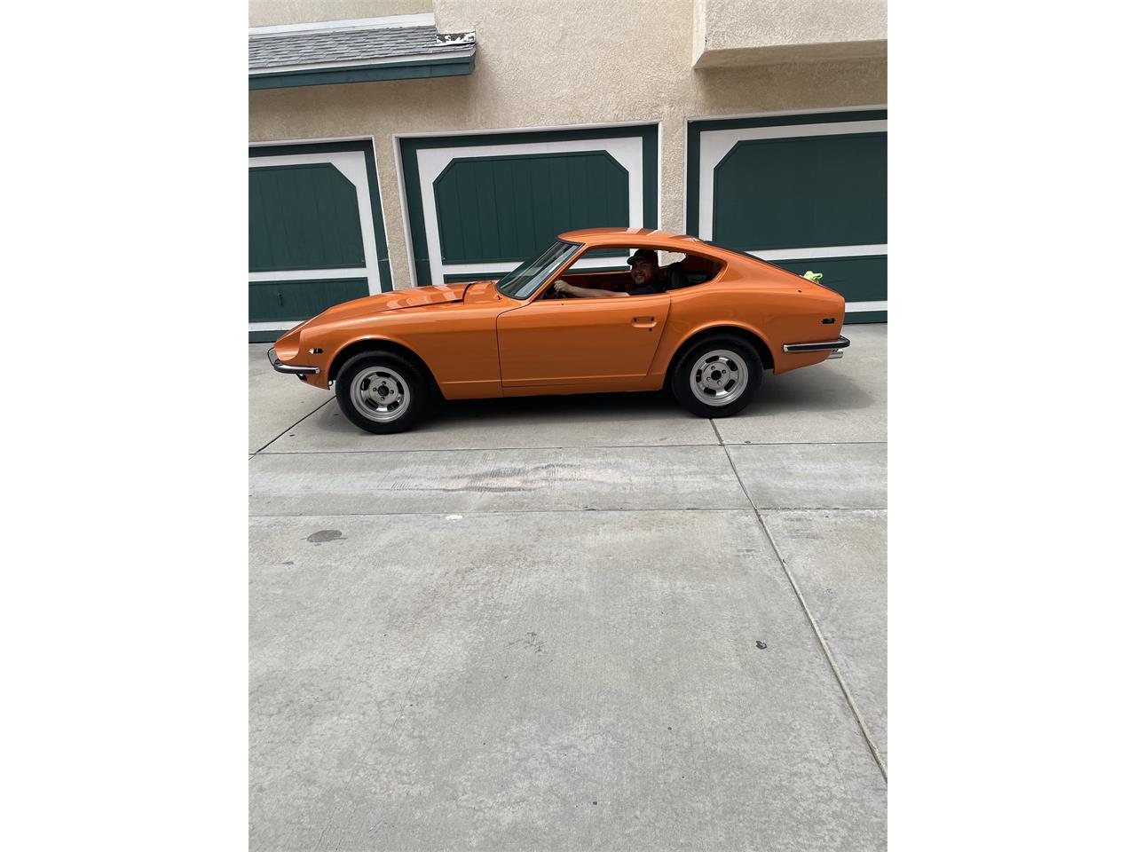 Datsun-240z-1970-Orange-Black-6