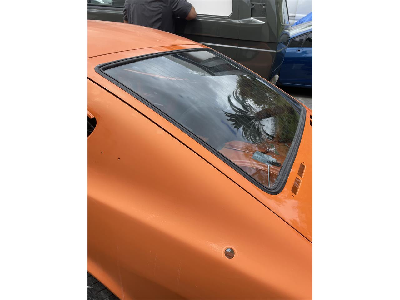Datsun-240z-1970-Orange-Black-7