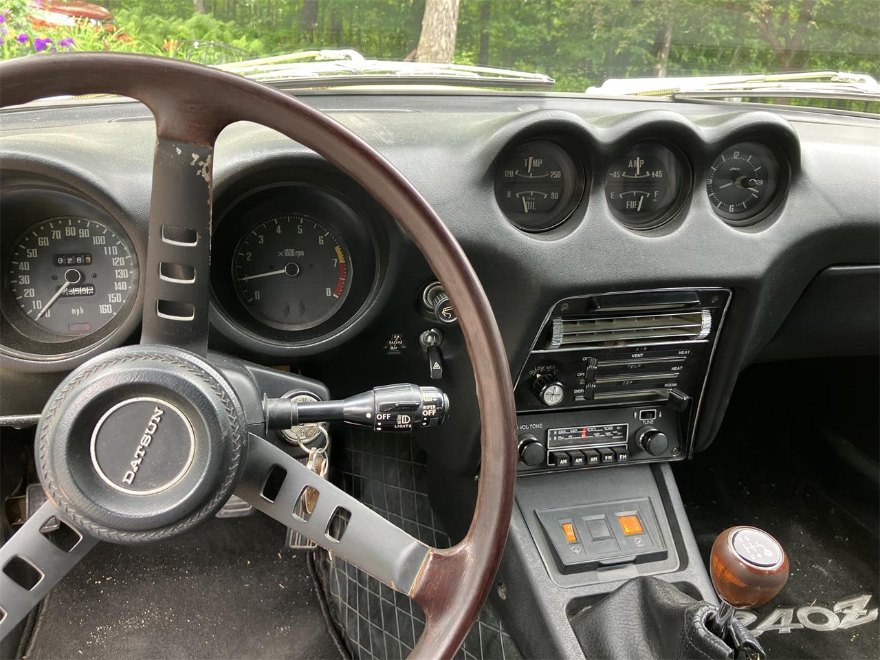 Datsun-240z-1972-Lime-Yellow-Code-112-Black-19