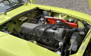 Datsun-240z-1972-Lime-Yellow-Code-112-Black-9