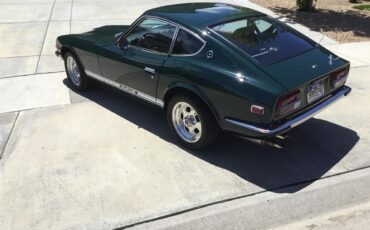 Datsun-240z-1973-Green-Orangeblack-3