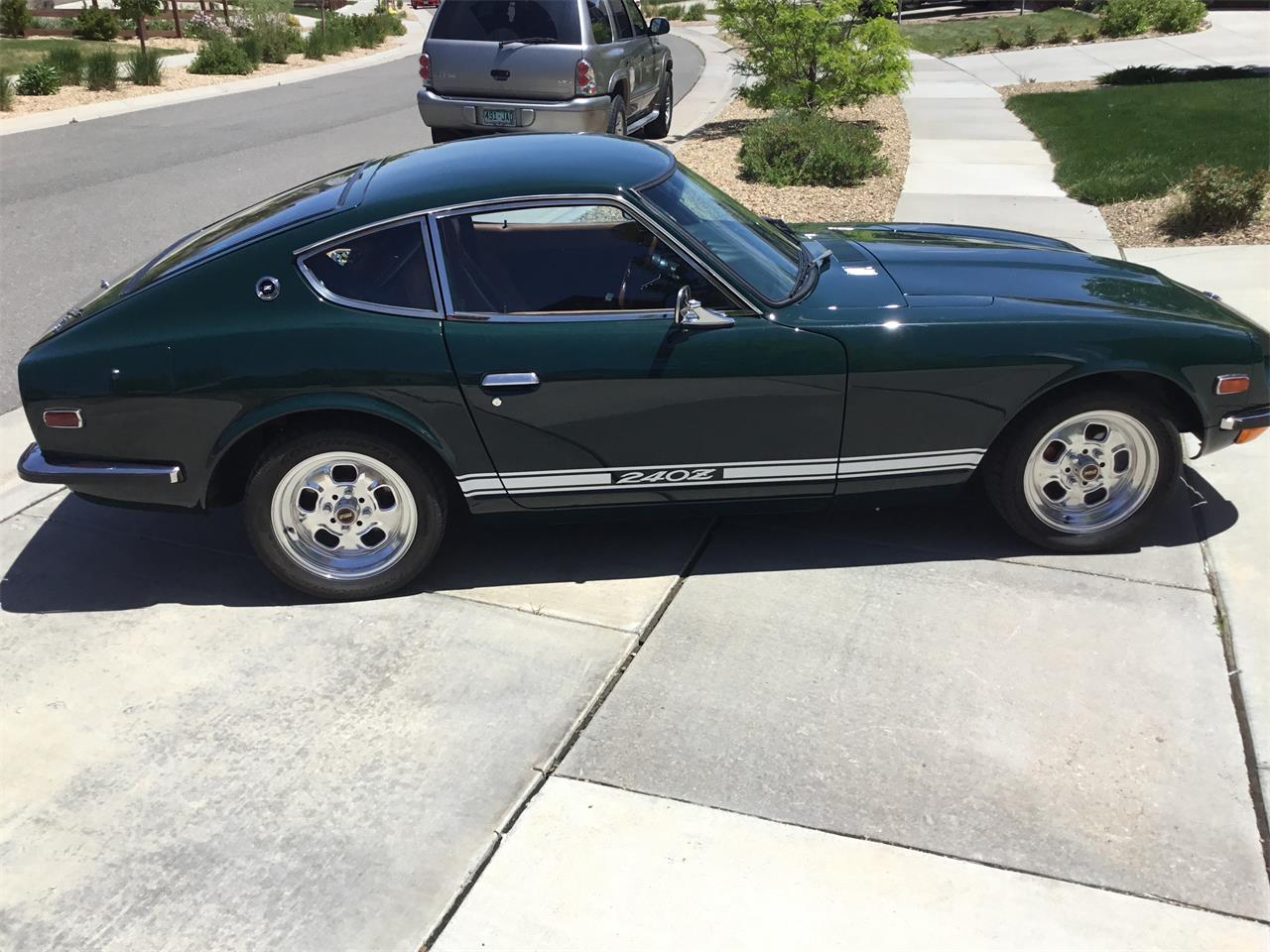 Datsun-240z-1973-Green-Orangeblack-30
