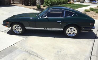 Datsun-240z-1973-Green-Orangeblack