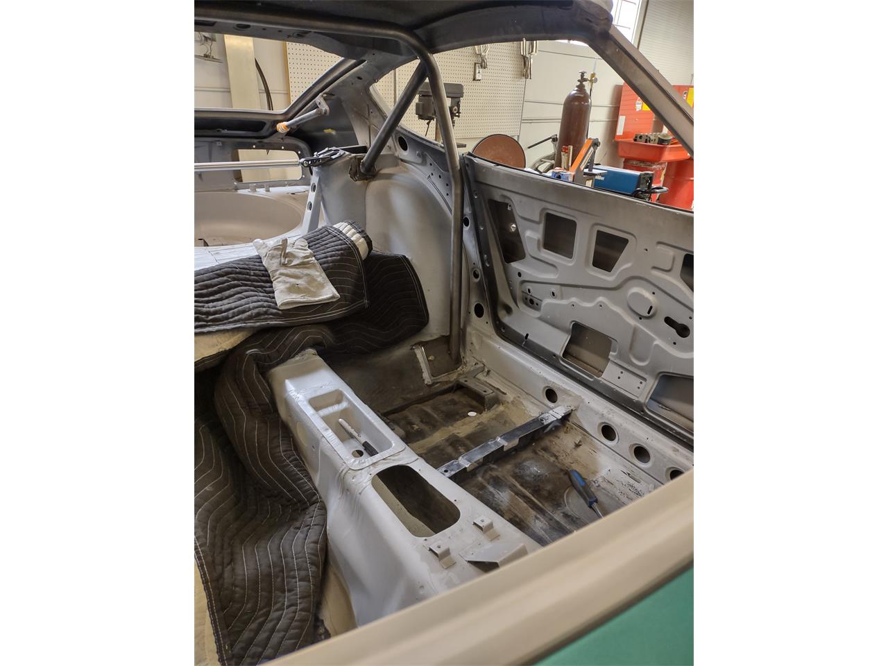 Datsun-240z-1973-Green-Orangeblack-46